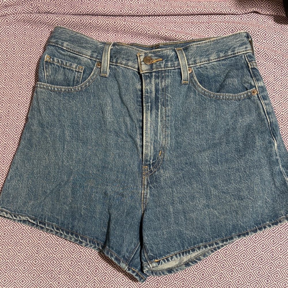 Levi’s High Waisted Mom Shorts Women's Shorts